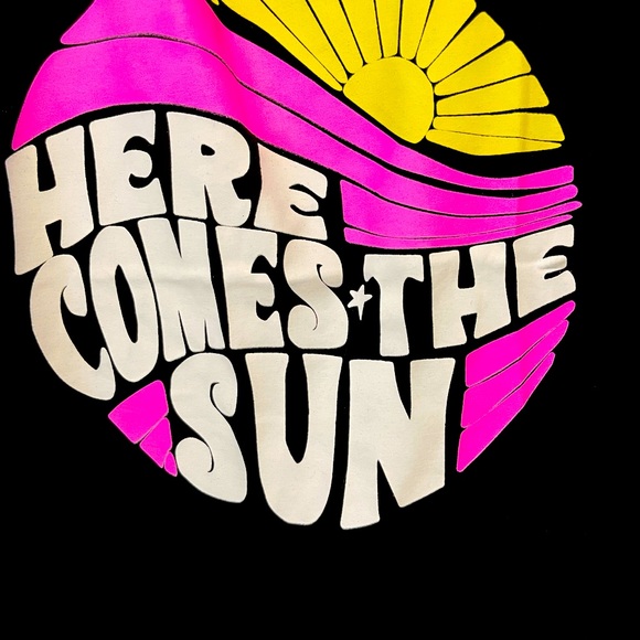 Graphic racer back top. Brand new. Size medium - Picture 2 of 2